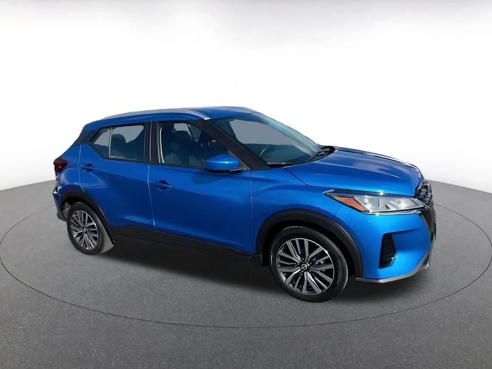 2024 Nissan Kicks - Image 2 of 31