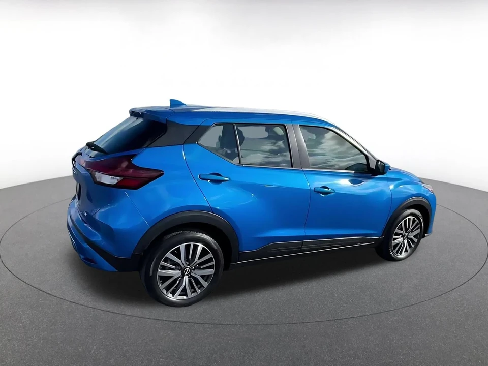 2024 Nissan Kicks - Image 16 of 31