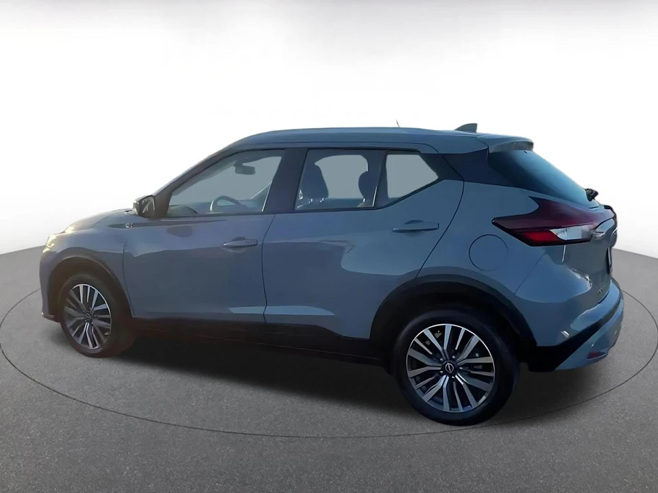 2024 Nissan Kicks - Image 8 of 31