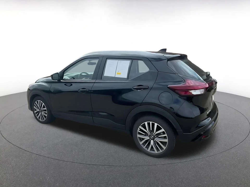 2024 Nissan Kicks - Image 8 of 31