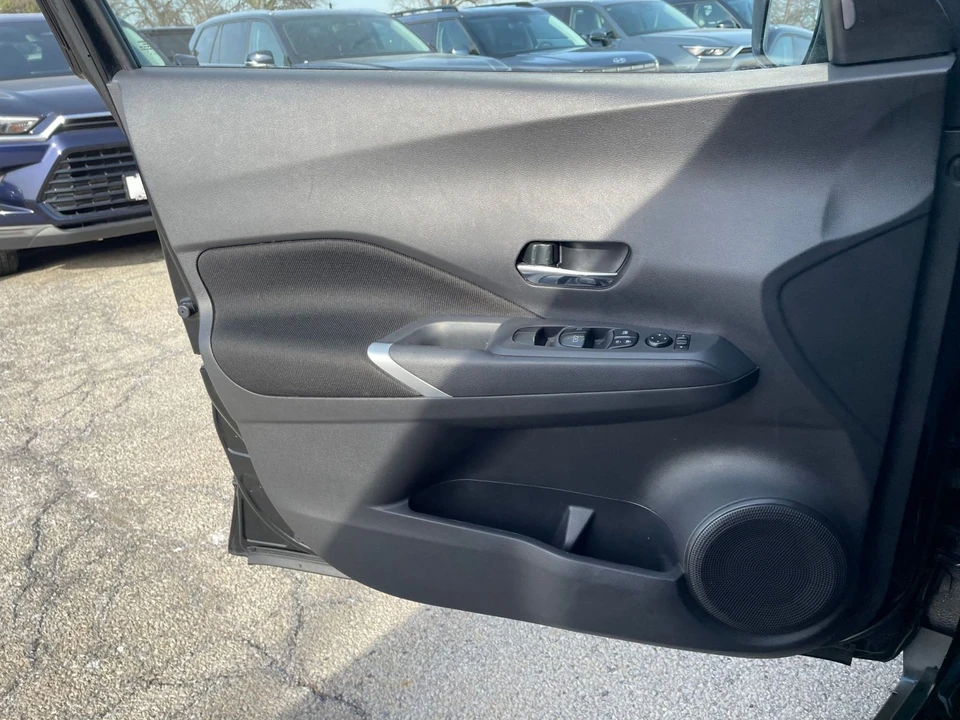2024 Nissan Kicks - Image 15 of 31