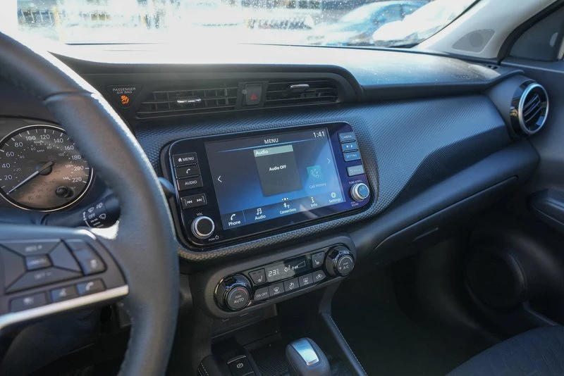 2024 Nissan Kicks - Image 15 of 18