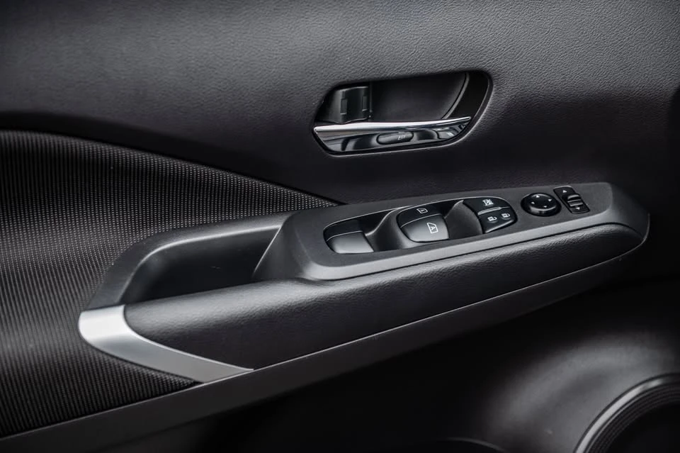 2024 Nissan Kicks - Image 15 of 19