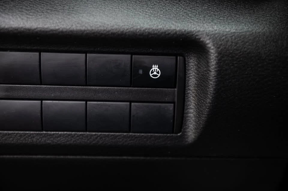 2024 Nissan Kicks - Image 18 of 19