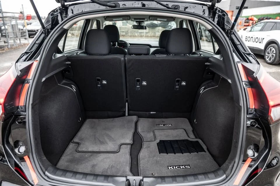 2024 Nissan Kicks - Image 14 of 19