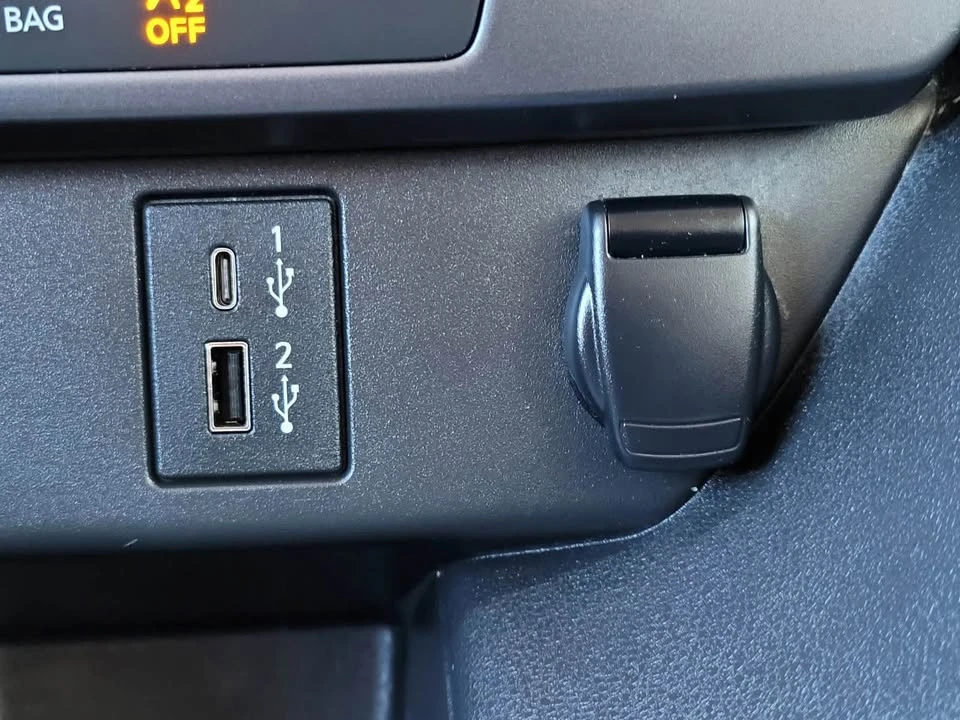 2024 Nissan Leaf - Image 13 of 16