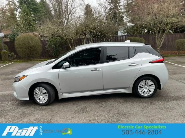 2024 Nissan Leaf - Image 5 of 12