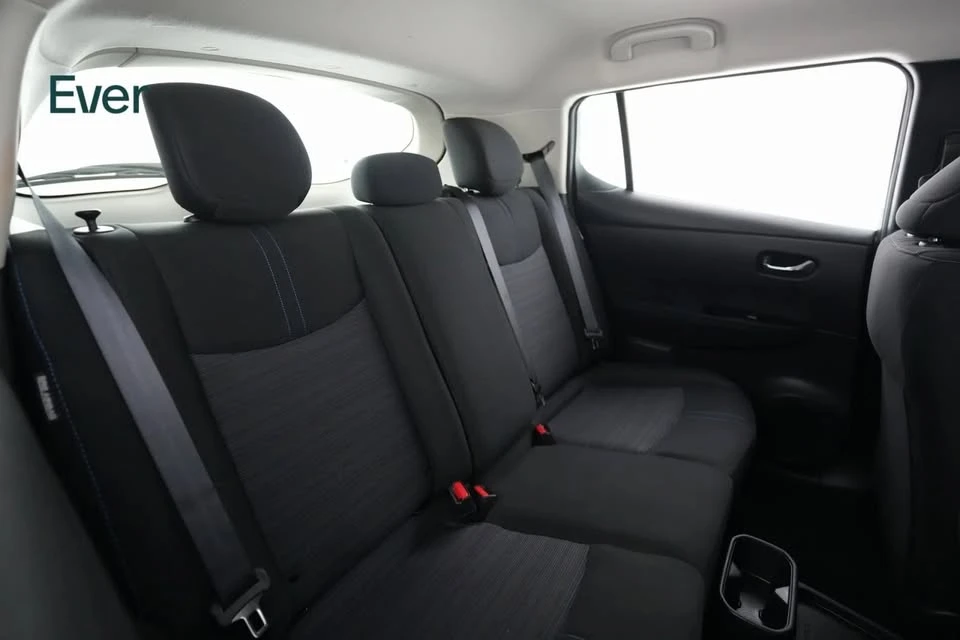 2024 Nissan Leaf - Image 9 of 20