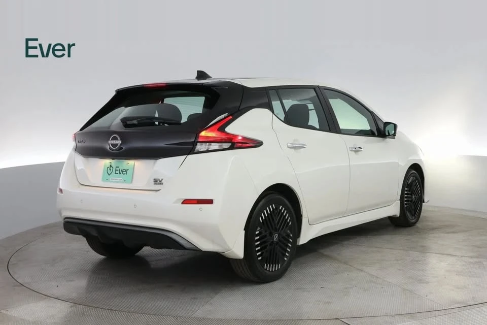 2024 Nissan Leaf - Image 12 of 20