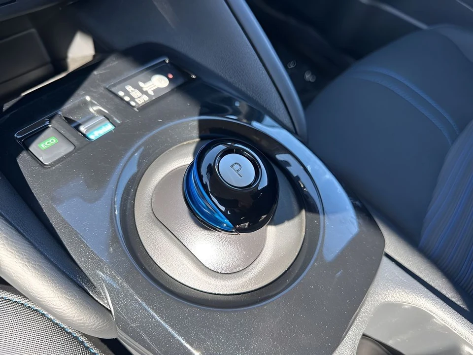 2024 Nissan Leaf - Image 16 of 21