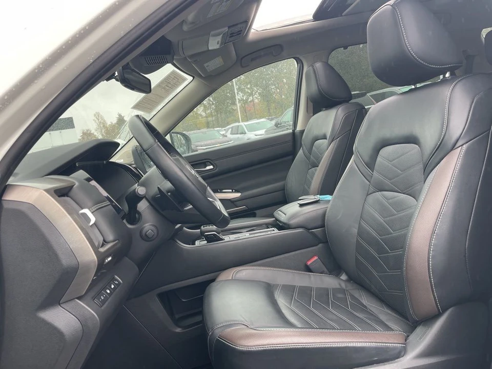 2024 Nissan Pathfinder 5th Gen - Image 9 of 12