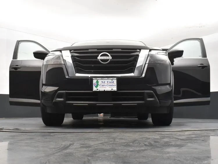 2024 Nissan Pathfinder 5th Gen - Image 11 of 12