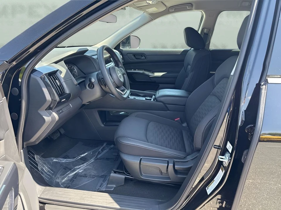 2024 Nissan Pathfinder 5th Gen - Image 9 of 21