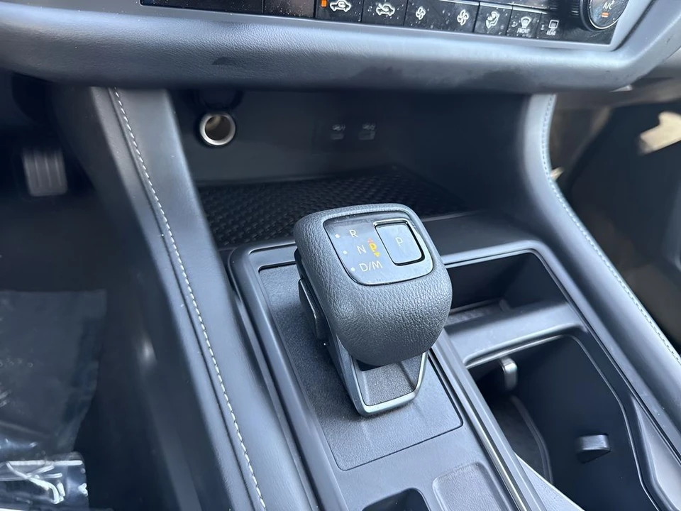 2024 Nissan Pathfinder 5th Gen - Image 15 of 21