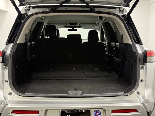 2024 Nissan Pathfinder 5th Gen - Image 11 of 12