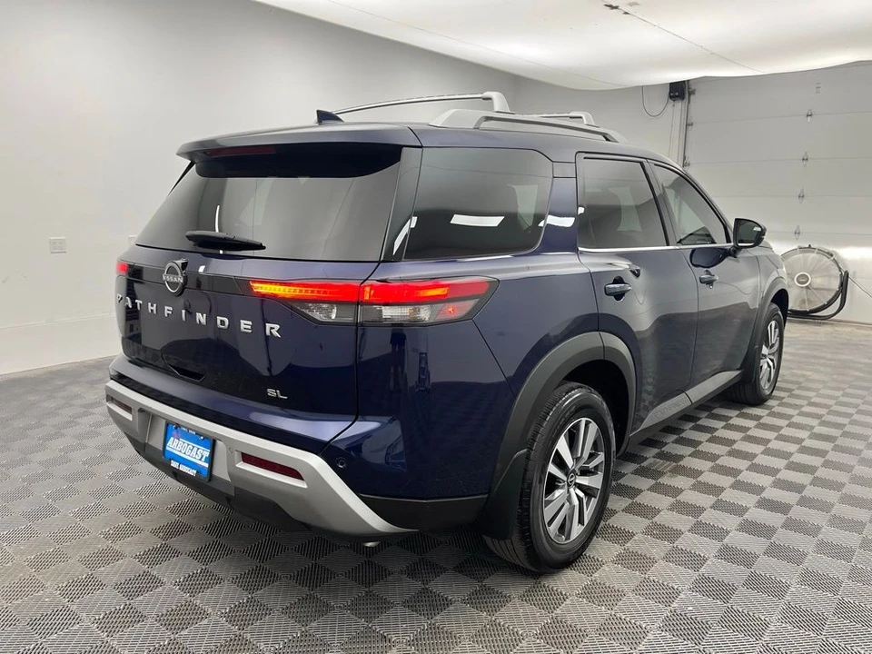 2024 Nissan Pathfinder 5th Gen - Image 11 of 12
