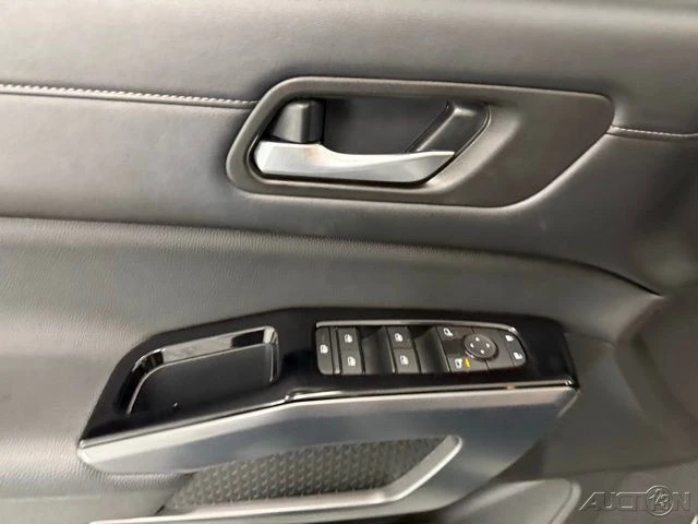 2024 Nissan Pathfinder 5th Gen - Image 15 of 21