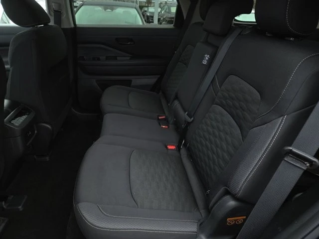 2024 Nissan Pathfinder 5th Gen - Image 11 of 12