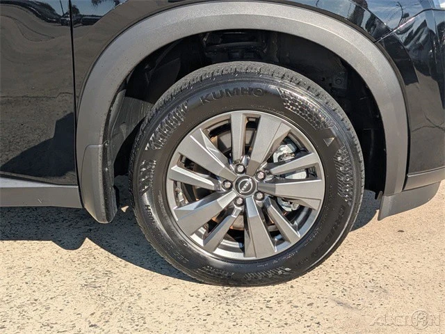 2024 Nissan Pathfinder 5th Gen - Image 12 of 21