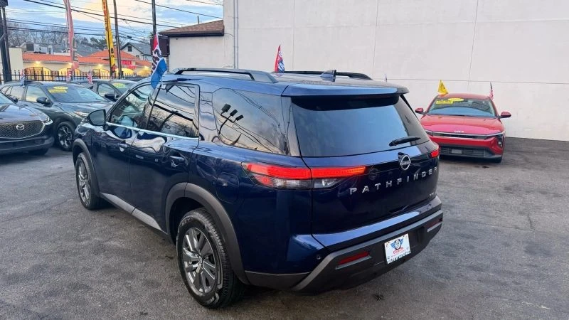 2024 Nissan Pathfinder 5th Gen - Image 5 of 12