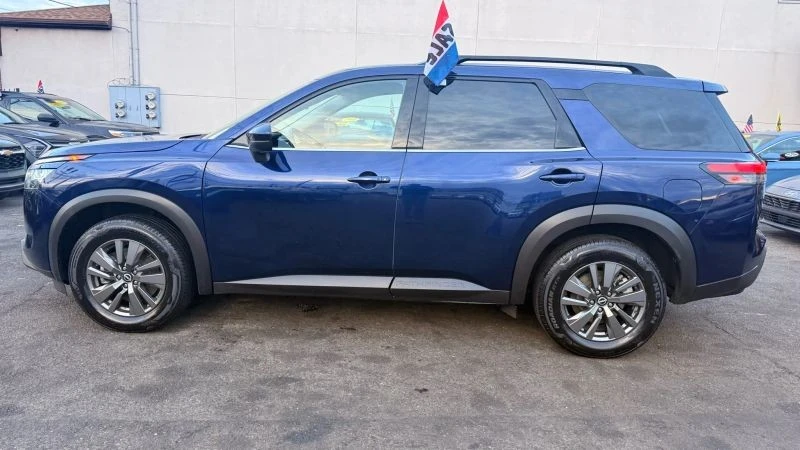 2024 Nissan Pathfinder 5th Gen - Image 10 of 12