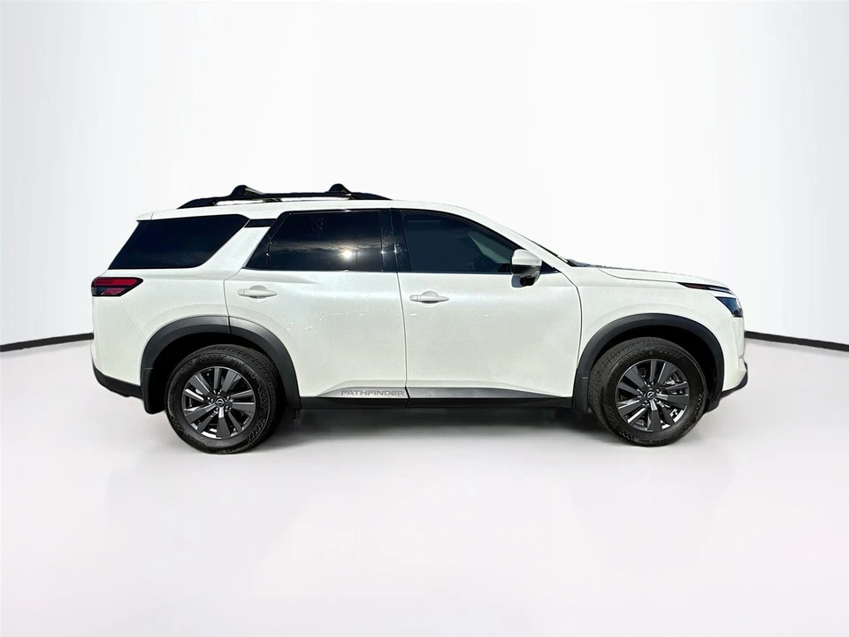 2024 Nissan Pathfinder 5th Gen - Image 15 of 15