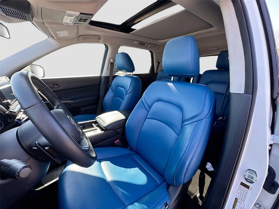 2024 Nissan Pathfinder 5th Gen - Image 10 of 15