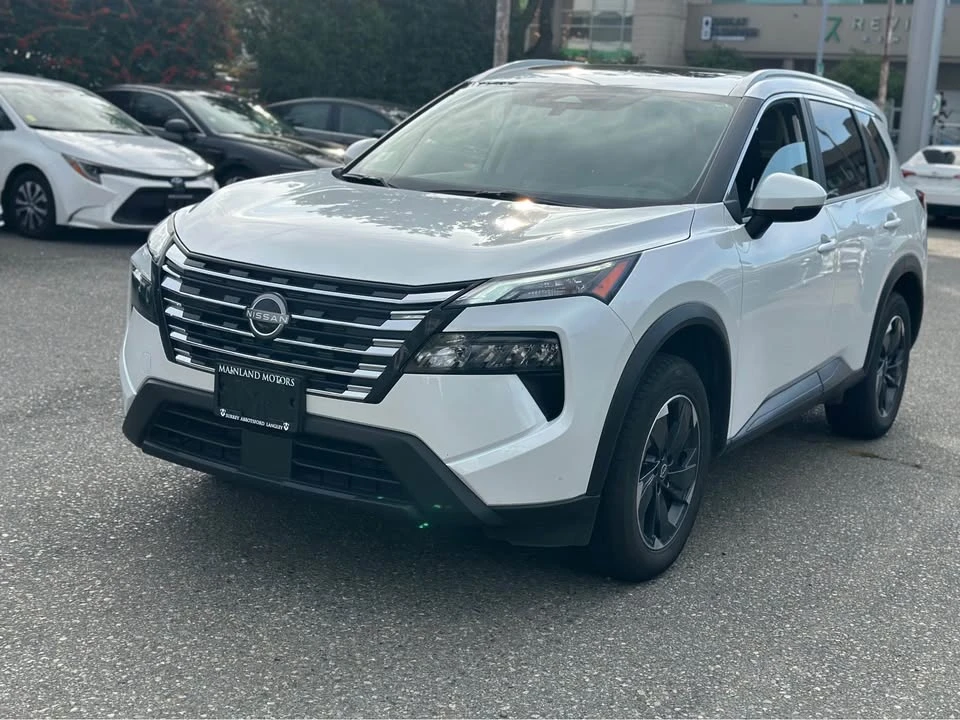 2024 Nissan Rogue - Image 3 of 17