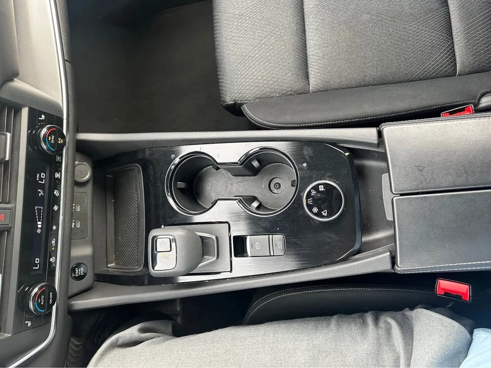 2024 Nissan Rogue - Image 13 of 17