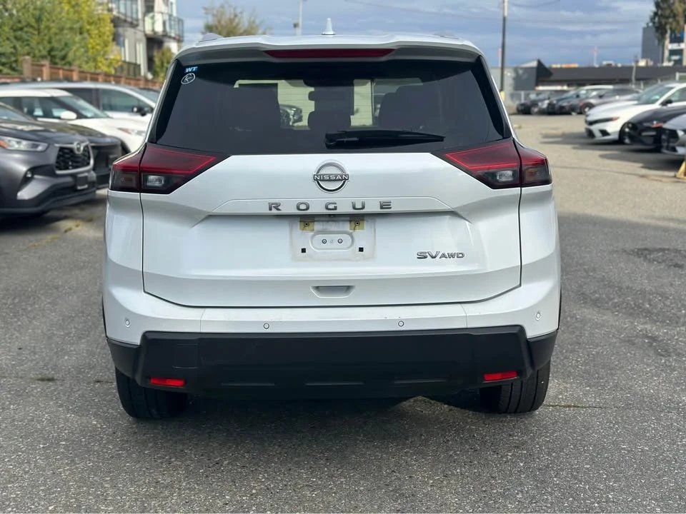 2024 Nissan Rogue - Image 5 of 17
