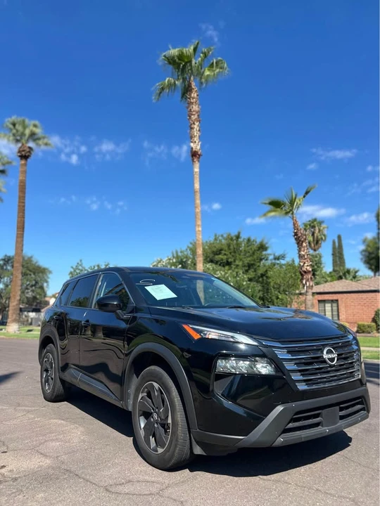 2024 Nissan Rogue - Image 2 of 8