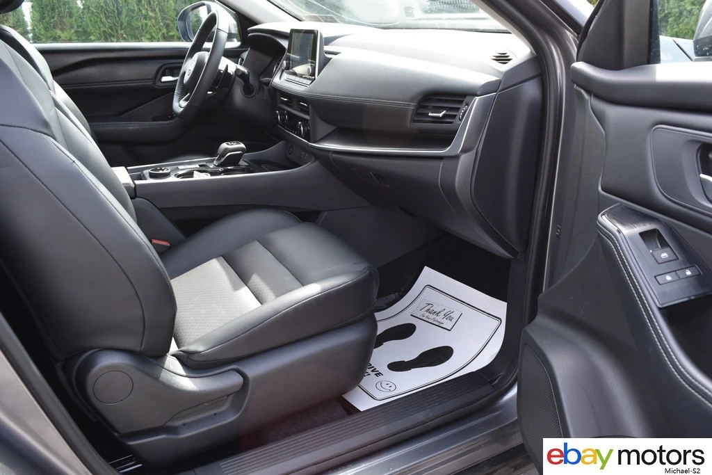 2024 Nissan Rogue - Image 17 of 21