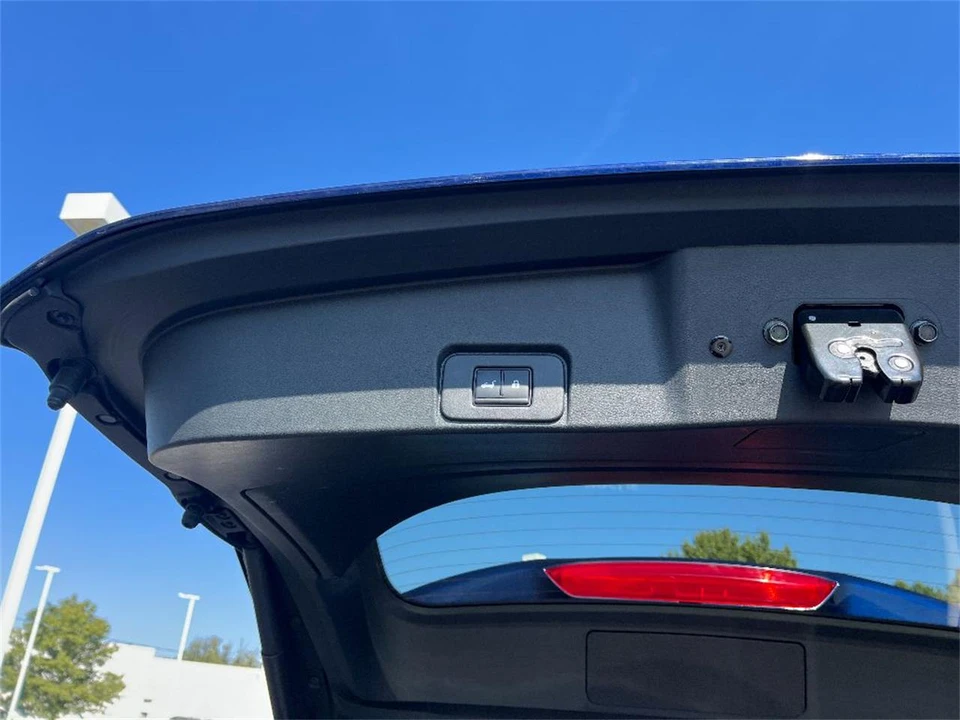 2024 Nissan Rogue - Image 12 of 31