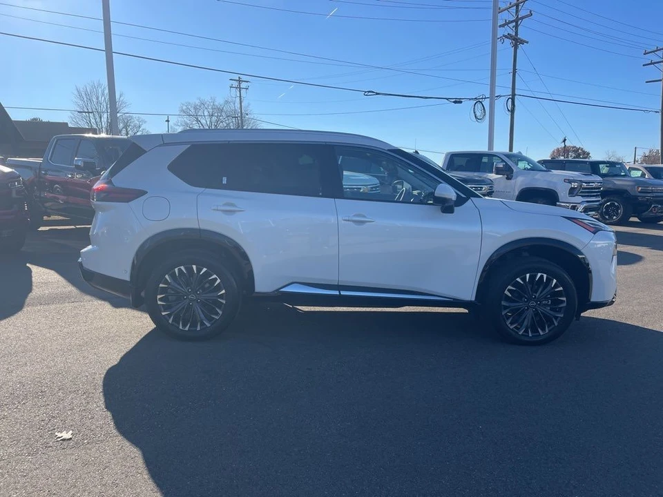 2024 Nissan Rogue - Image 6 of 12