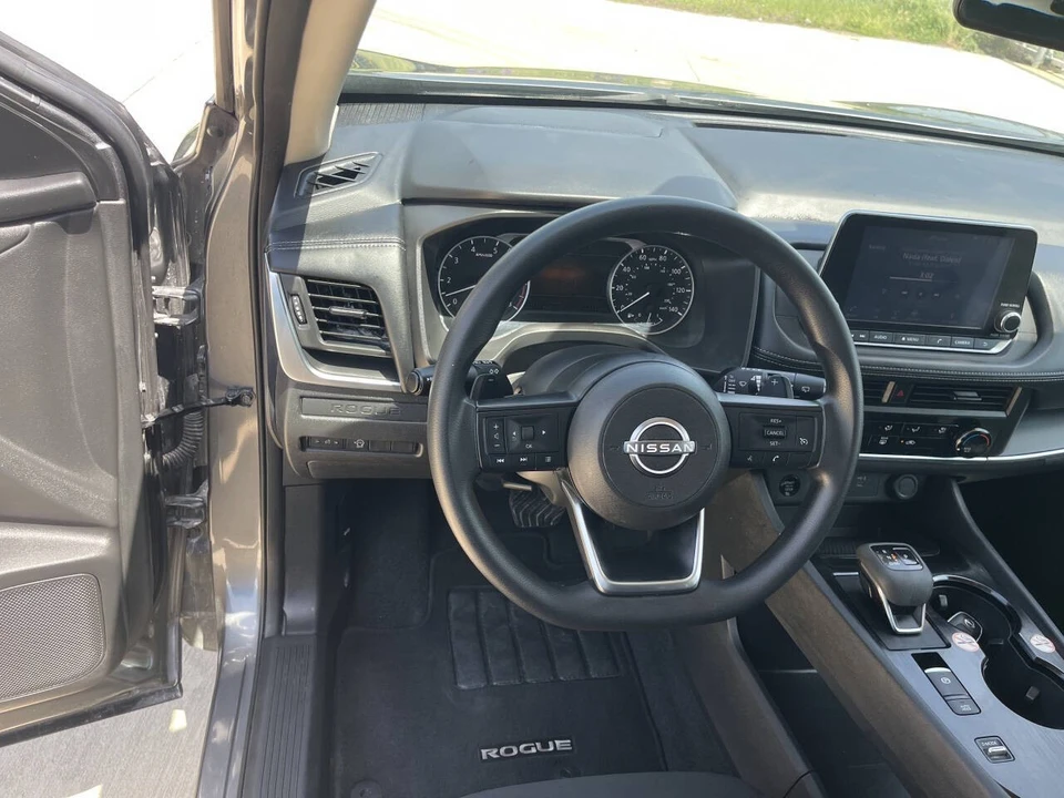 2024 Nissan Rogue - Image 18 of 21