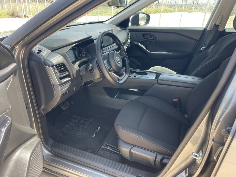 2024 Nissan Rogue - Image 16 of 21