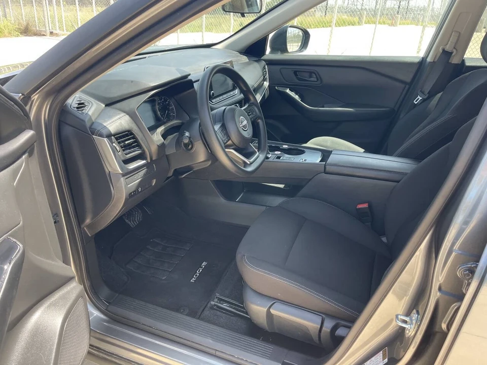 2024 Nissan Rogue - Image 17 of 21