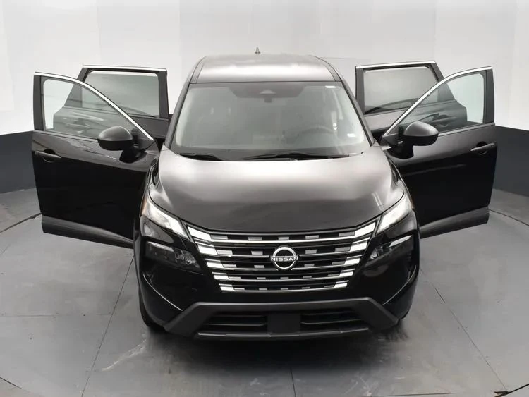 2024 Nissan Rogue - Image 10 of 12