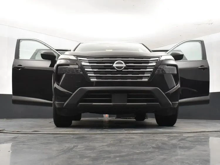 2024 Nissan Rogue - Image 11 of 12