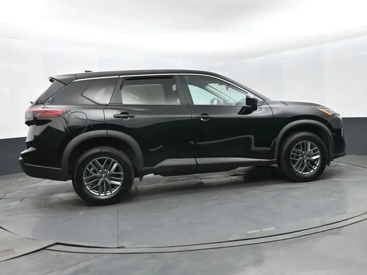 2024 Nissan Rogue - Image 4 of 12