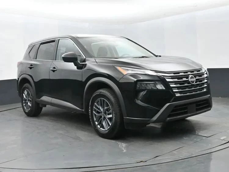 2024 Nissan Rogue - Image 2 of 12