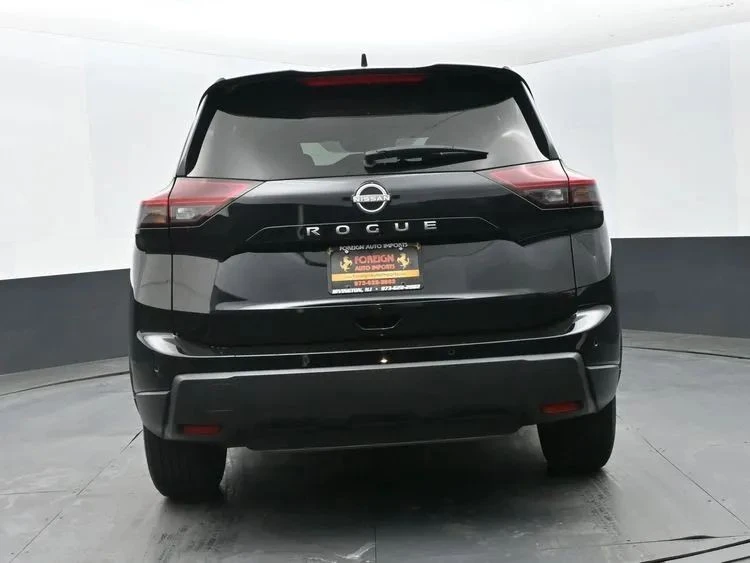 2024 Nissan Rogue - Image 8 of 12