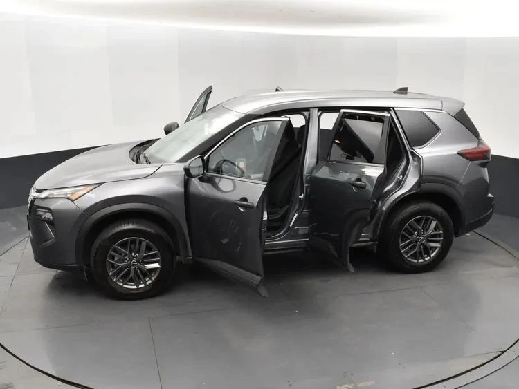 2024 Nissan Rogue - Image 7 of 12