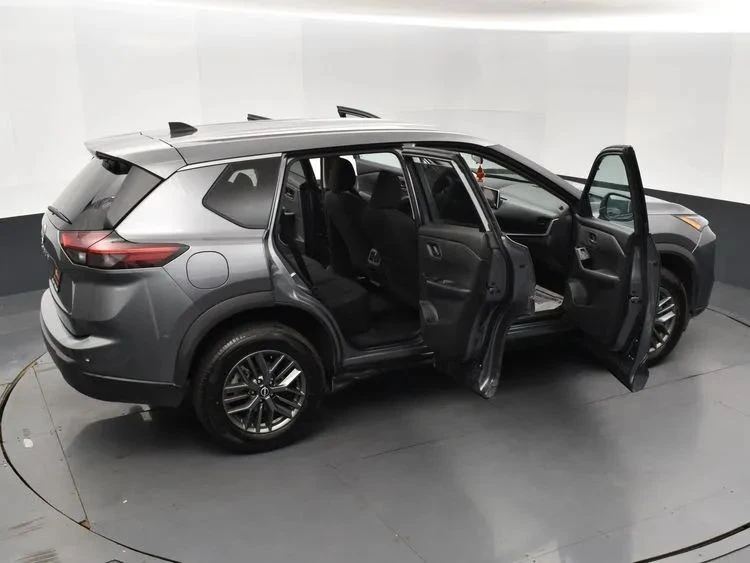 2024 Nissan Rogue - Image 6 of 12