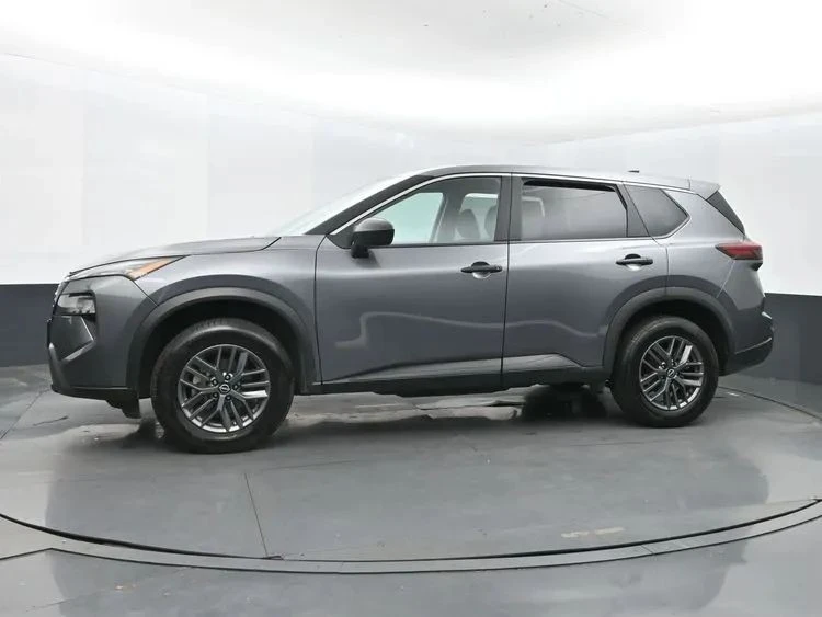 2024 Nissan Rogue - Image 5 of 12