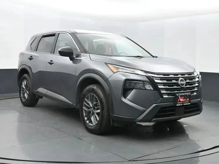 2024 Nissan Rogue - Image 2 of 12