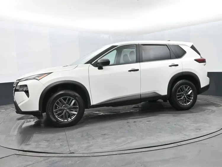 2024 Nissan Rogue - Image 5 of 12
