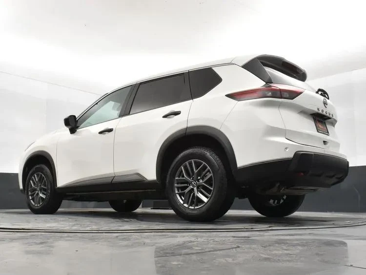 2024 Nissan Rogue - Image 12 of 12