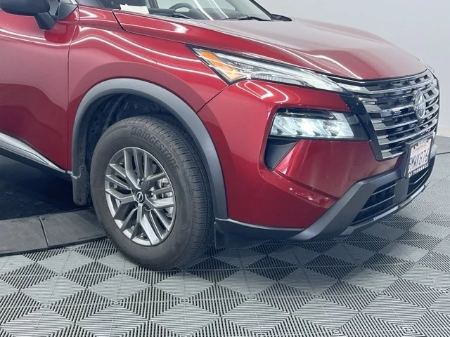 2024 Nissan Rogue - Image 6 of 9