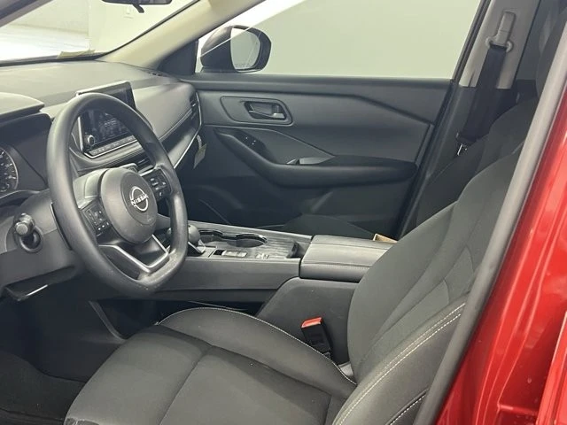 2024 Nissan Rogue - Image 8 of 9